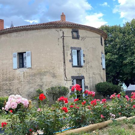 Tour Du Chateau De Gondole Le Cendre Bagian luar foto