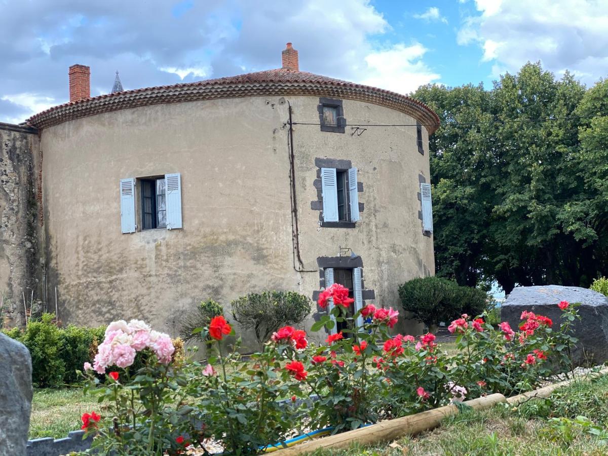 Tour Du Chateau De Gondole Le Cendre Bagian luar foto